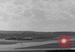 Standbild Englischer elektrischer Canberra-Jet-Flug Vereinigtes Königreich, 1952, aus Sekunde 17 historischem Filmmaterial Videoclip 65675080217