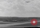Standbild Englischer elektrischer Canberra-Jet-Flug Vereinigtes Königreich, 1952, aus Sekunde 23 historischem Filmmaterial Videoclip 65675080217