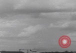 Standbild Englischer elektrischer Canberra-Jet-Flug Vereinigtes Königreich, 1952, aus Sekunde 57 historischem Filmmaterial Videoclip 65675080217