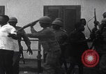 Immagine di I soldati della crisi congolese arrestano i civili Congo, 1960, secondo 16 filmato di repertorio 65675080229