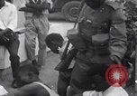 Immagine di I soldati della crisi congolese arrestano i civili Congo, 1960, secondo 36 filmato di repertorio 65675080229