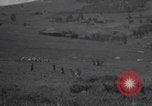 Immagine di Arresti di blocchi stradali nella zona di guerra del Congo Africa centrale, 1960, secondo 9 filmato di repertorio 65675080230