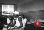 Immagine di Arresti di blocchi stradali nella zona di guerra del Congo Africa centrale, 1960, secondo 27 filmato di repertorio 65675080230