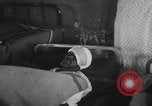 Immagine di Arresti di blocchi stradali nella zona di guerra del Congo Africa centrale, 1960, secondo 34 filmato di repertorio 65675080230