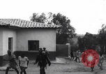 Immagine di Arresti di blocchi stradali nella zona di guerra del Congo Africa centrale, 1960, secondo 54 filmato di repertorio 65675080230
