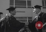 Immagine di Il Presidente Kennedy riceve la laurea onoraria in GW United States USA, 1961, secondo 3 filmato di repertorio 65675080234
