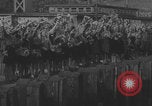 Standbild Freigelassene deutsche Kriegsgefangene kehren nach Hause zurück Deutschland, 1942, aus Sekunde 14 historischem Filmmaterial Videoclip 65675080266