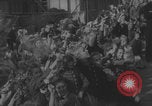 Standbild Freigelassene deutsche Kriegsgefangene kehren nach Hause zurück Deutschland, 1942, aus Sekunde 15 historischem Filmmaterial Videoclip 65675080266