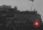 Standbild Freigelassene deutsche Kriegsgefangene kehren nach Hause zurück Deutschland, 1942, aus Sekunde 19 historischem Filmmaterial Videoclip 65675080266