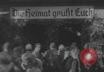 Standbild Freigelassene deutsche Kriegsgefangene kehren nach Hause zurück Deutschland, 1942, aus Sekunde 32 historischem Filmmaterial Videoclip 65675080266