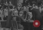 Standbild Freigelassene deutsche Kriegsgefangene kehren nach Hause zurück Deutschland, 1942, aus Sekunde 48 historischem Filmmaterial Videoclip 65675080266