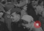 Standbild Freigelassene deutsche Kriegsgefangene kehren nach Hause zurück Deutschland, 1942, aus Sekunde 53 historischem Filmmaterial Videoclip 65675080266