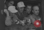 Standbild Freigelassene deutsche Kriegsgefangene kehren nach Hause zurück Deutschland, 1942, aus Sekunde 60 historischem Filmmaterial Videoclip 65675080266