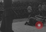 Standbild Demonstration deutscher Judokas Dresden Deutschland, 1942, aus Sekunde 27 historischem Filmmaterial Videoclip 65675080267