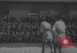 Standbild Demonstration deutscher Judokas Dresden Deutschland, 1942, aus Sekunde 32 historischem Filmmaterial Videoclip 65675080267