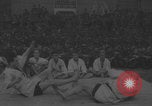 Standbild Demonstration deutscher Judokas Dresden Deutschland, 1942, aus Sekunde 47 historischem Filmmaterial Videoclip 65675080267