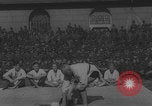 Standbild Demonstration deutscher Judokas Dresden Deutschland, 1942, aus Sekunde 52 historischem Filmmaterial Videoclip 65675080267