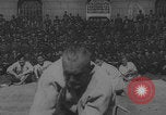 Standbild Demonstration deutscher Judokas Dresden Deutschland, 1942, aus Sekunde 59 historischem Filmmaterial Videoclip 65675080267