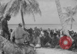 Standbild Ben Wyatt Eingeborene des Bikini-Atolls Bikini-Atoll, Marshal Islands, 1946, aus Sekunde 38 historischem Filmmaterial Videoclip 65675080272