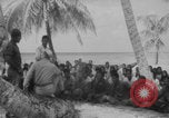 Standbild Ben Wyatt Eingeborene des Bikini-Atolls Bikini-Atoll, Marshal Islands, 1946, aus Sekunde 58 historischem Filmmaterial Videoclip 65675080272