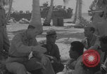 Standbild Evakuierung des Bikini-Atolls Bikini-Atoll, Marshal Islands, 1946, aus Sekunde 8 historischem Filmmaterial Videoclip 65675080274