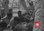 Standbild Evakuierung des Bikini-Atolls Bikini-Atoll, Marshal Islands, 1946, aus Sekunde 14 historischem Filmmaterial Videoclip 65675080274