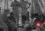 Standbild Evakuierung des Bikini-Atolls Bikini-Atoll, Marshal Islands, 1946, aus Sekunde 21 historischem Filmmaterial Videoclip 65675080274