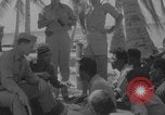 Standbild Evakuierung des Bikini-Atolls Bikini-Atoll, Marshal Islands, 1946, aus Sekunde 22 historischem Filmmaterial Videoclip 65675080274