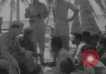 Standbild Evakuierung des Bikini-Atolls Bikini-Atoll, Marshal Islands, 1946, aus Sekunde 23 historischem Filmmaterial Videoclip 65675080274