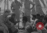 Standbild Evakuierung des Bikini-Atolls Bikini-Atoll, Marshal Islands, 1946, aus Sekunde 25 historischem Filmmaterial Videoclip 65675080274