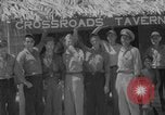 Standbild Evakuierung des Bikini-Atolls Bikini-Atoll, Marshal Islands, 1946, aus Sekunde 34 historischem Filmmaterial Videoclip 65675080274