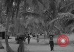 Standbild Evakuierung des Bikini-Atolls Bikini-Atoll, Marshal Islands, 1946, aus Sekunde 51 historischem Filmmaterial Videoclip 65675080274