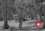 Standbild Evakuierung des Bikini-Atolls Bikini-Atoll, Marshal Islands, 1946, aus Sekunde 54 historischem Filmmaterial Videoclip 65675080274