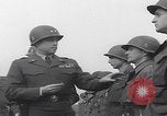 Immagine di Truppe della Terza Divisione Corazzata dell'esercito americano Colonia Germania, 1945, secondo 23 filmato di repertorio 65675080287