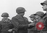Immagine di Truppe della Terza Divisione Corazzata dell'esercito americano Colonia Germania, 1945, secondo 24 filmato di repertorio 65675080287