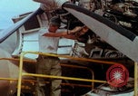 Image Mécanique des bases aériennes américaines pendant la guerre du Vietnam Vietnam, 1967, de la seconde 23 séquences d'archives historiques vidéo 65675080300