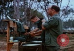 Image Mécanique des bases aériennes américaines pendant la guerre du Vietnam Vietnam, 1967, de la seconde 38 séquences d'archives historiques vidéo 65675080300
