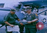 Image Mécanique des bases aériennes américaines pendant la guerre du Vietnam Vietnam, 1967, de la seconde 49 séquences d'archives historiques vidéo 65675080300