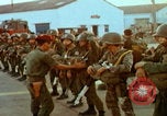 Image Mécanique des bases aériennes américaines pendant la guerre du Vietnam Vietnam, 1967, de la seconde 62 séquences d'archives historiques vidéo 65675080300