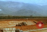 Image Construction d'une base américaine pendant la guerre du Vietnam Vietnam, 1967, de la seconde 30 séquences d'archives historiques vidéo 65675080301