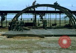 Image Construction d'une base américaine pendant la guerre du Vietnam Vietnam, 1967, de la seconde 55 séquences d'archives historiques vidéo 65675080301
