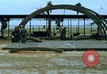 Image Construction d'une base américaine pendant la guerre du Vietnam Vietnam, 1967, de la seconde 57 séquences d'archives historiques vidéo 65675080301