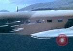 Image Largage de tracts par un avion de l'US Air Force Vietnam, 1967, de la seconde 15 séquences d'archives historiques vidéo 65675080303