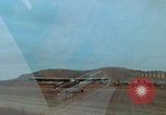 Image Largage de tracts par un avion de l'US Air Force Vietnam, 1967, de la seconde 23 séquences d'archives historiques vidéo 65675080303