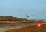Image Largage de tracts par un avion de l'US Air Force Vietnam, 1967, de la seconde 32 séquences d'archives historiques vidéo 65675080303