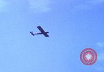Image Largage de tracts par un avion de l'US Air Force Vietnam, 1967, de la seconde 42 séquences d'archives historiques vidéo 65675080303