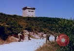 Image Largage de tracts par un avion de l'US Air Force Vietnam, 1967, de la seconde 47 séquences d'archives historiques vidéo 65675080303