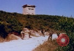 Image Largage de tracts par un avion de l'US Air Force Vietnam, 1967, de la seconde 51 séquences d'archives historiques vidéo 65675080303