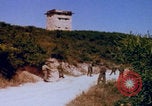 Image Largage de tracts par un avion de l'US Air Force Vietnam, 1967, de la seconde 52 séquences d'archives historiques vidéo 65675080303