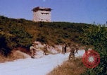 Image Largage de tracts par un avion de l'US Air Force Vietnam, 1967, de la seconde 53 séquences d'archives historiques vidéo 65675080303